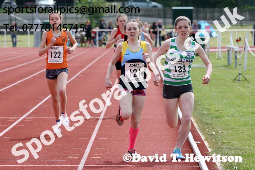 Girls under-13s 800 metres, North Eastern Track and Fields Champs., Middlesbrough. Photo: David T. Hewitson/Sports for All Pics